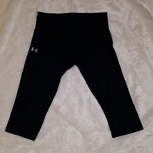 Under Armour black leggings